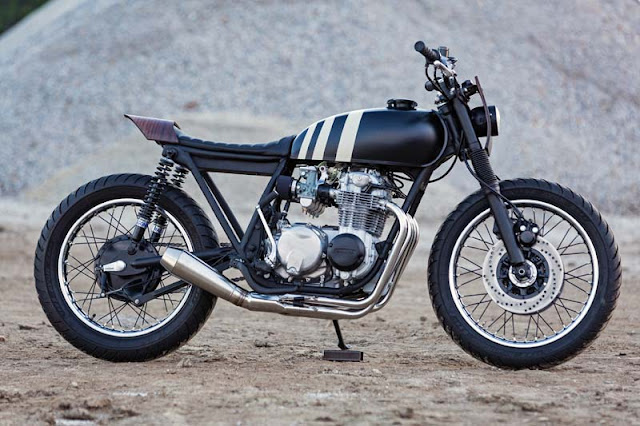 Honda CB550 1976 By Monnom Customs
