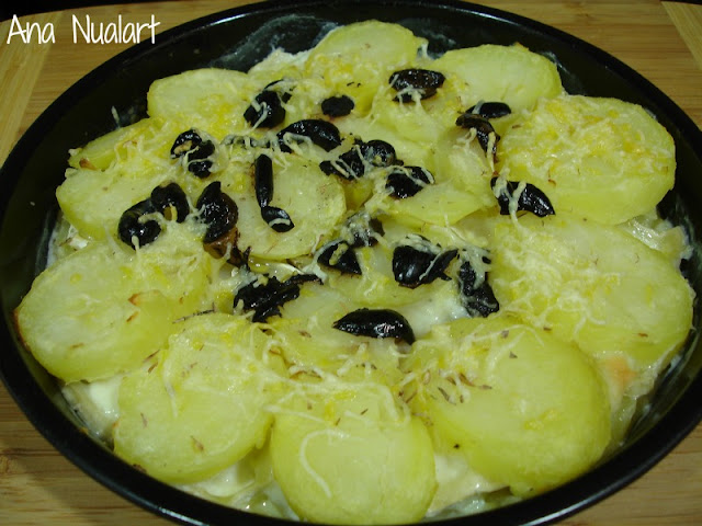  PATATAS GRATINADAS AL QUESO 