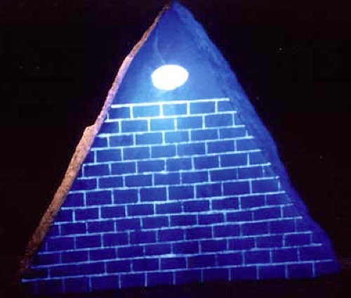 La pirámide negra del Hijo del Creador