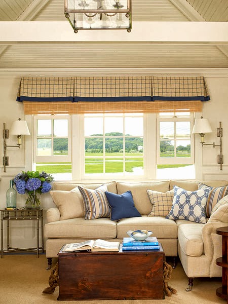 Home Interior Design: Blue Living Room