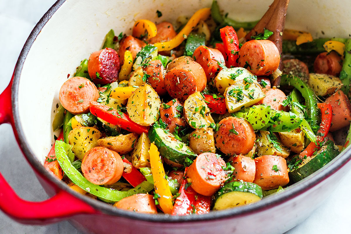 20-minute-healthy-sausage-and-veggies-one-pot-baking-grilling-and
