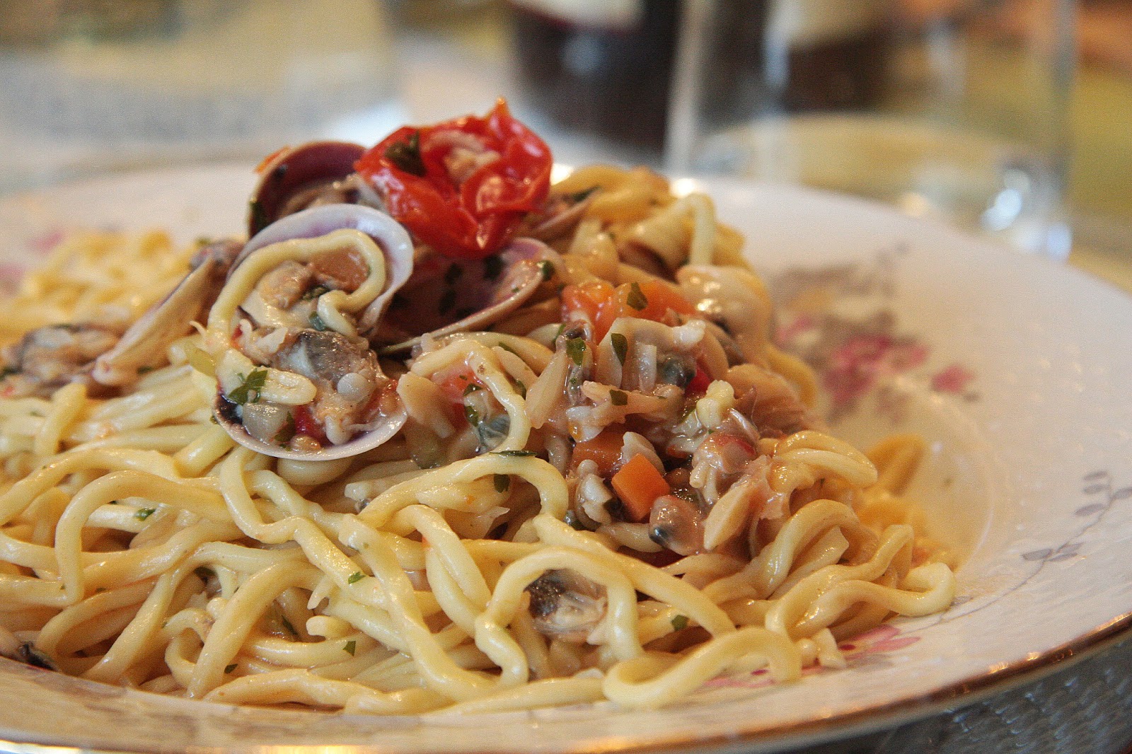 Spaghetti alla chitarra in guazzetto di vongole