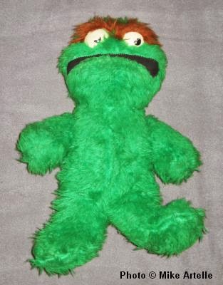 oscar the grouch stuffed toy