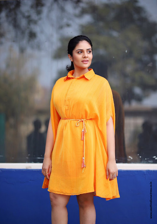 SreeMukhi in yellow photoshoot