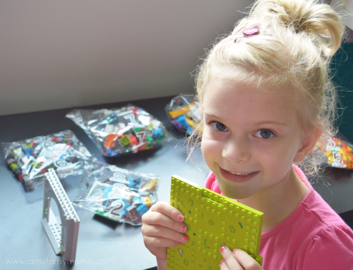LEGO® Juniors Review at artsyfartsymama.com #LEGOJuniorMakers #CleverGirls