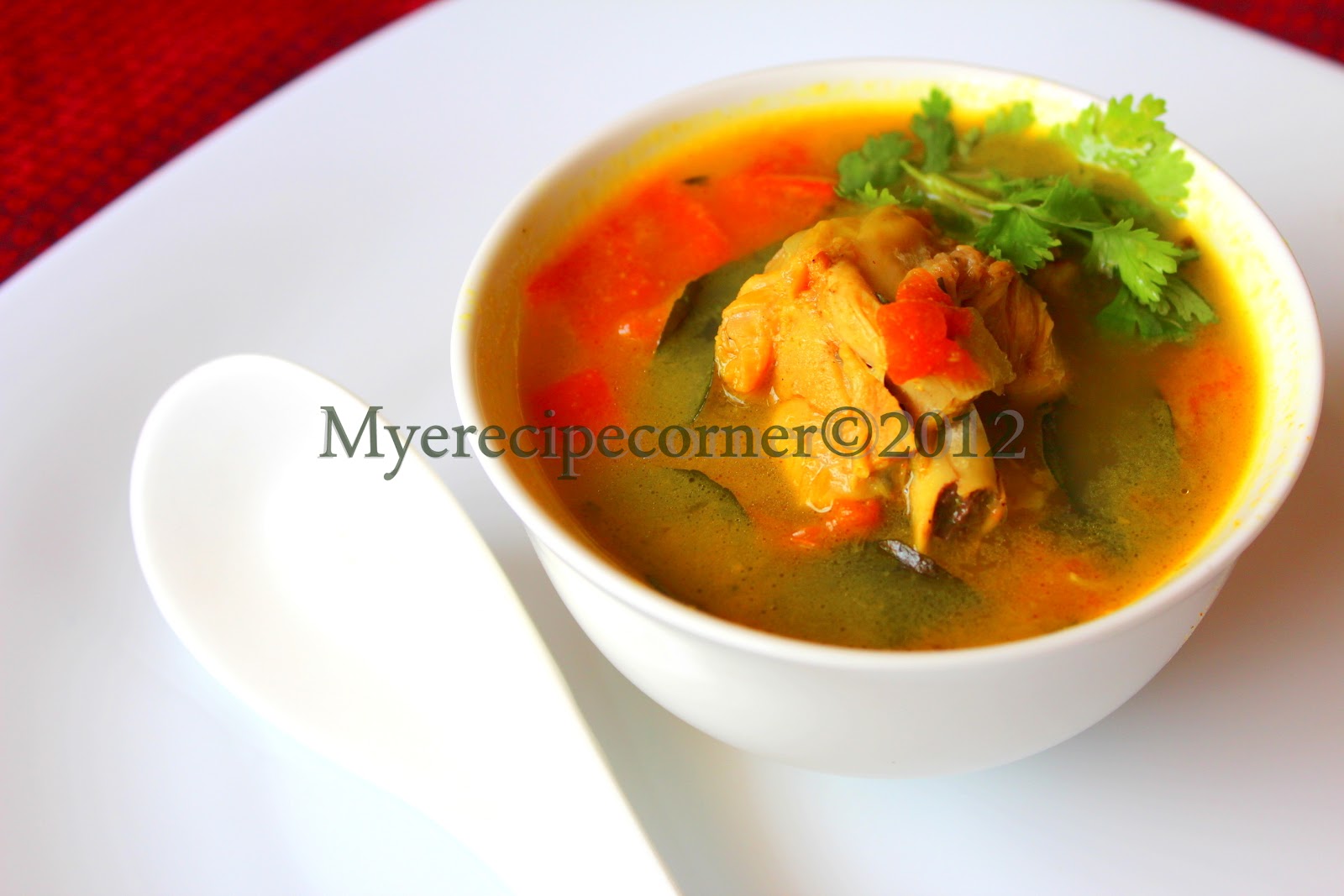 Mye's Kitchen: Chettinad Chicken Soup/ Kozhi Rasam