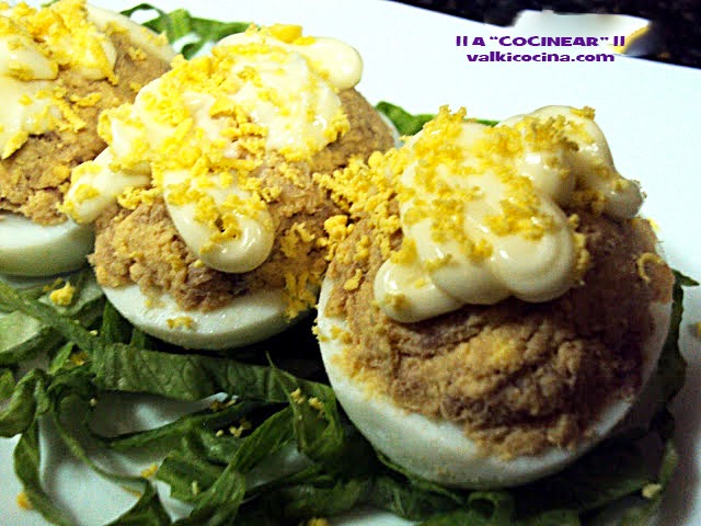 Huevos rellenos tradicionales