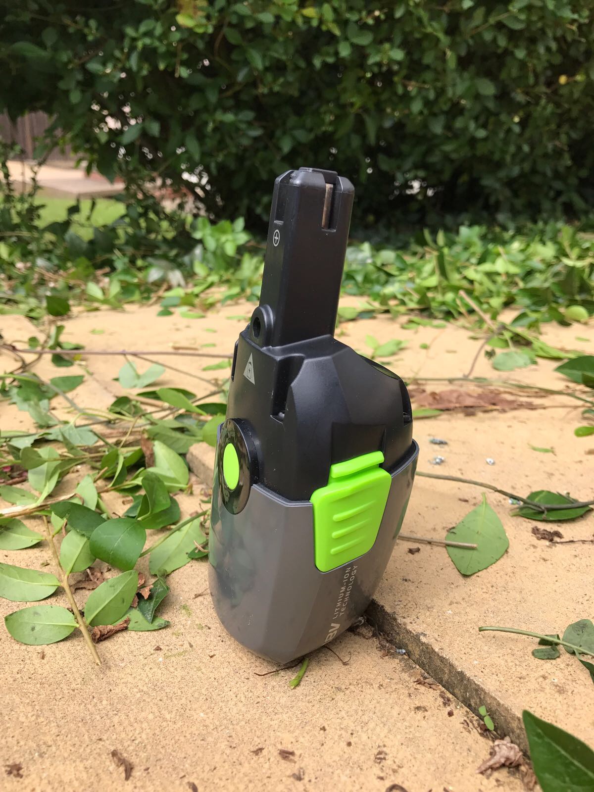 Mrs Bakes and Banter Mr B Reviews the GTech HT20 Cordless