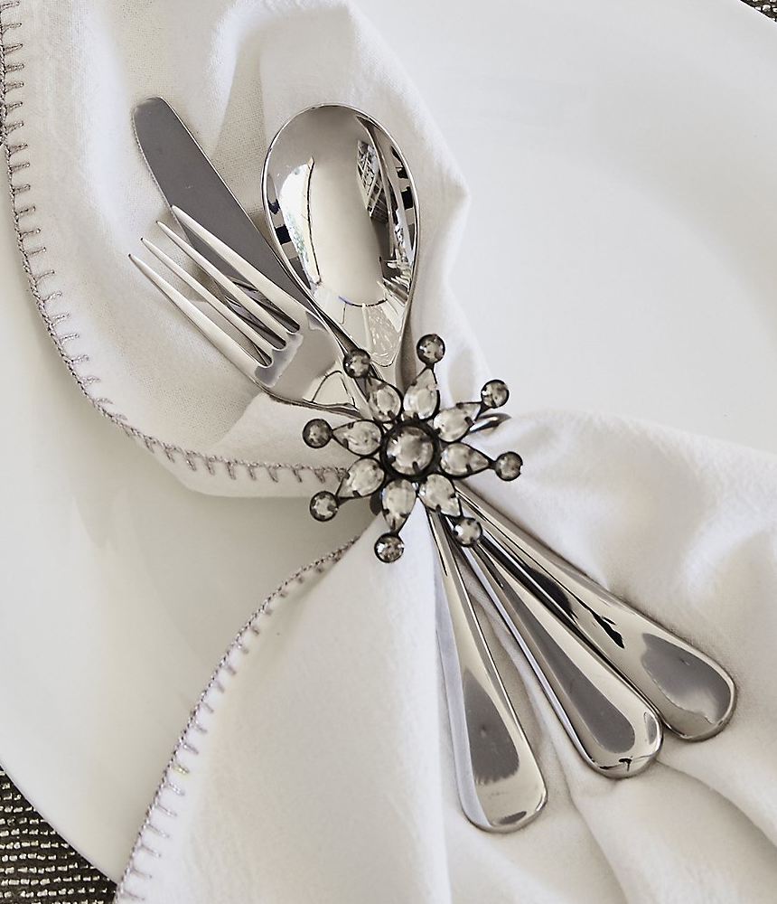 LOOKandLOVEwithLOLO HOLIDAY DECORATING WITH SILVER AND GOLD