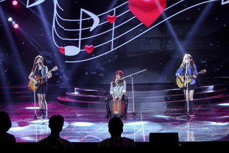 X-Factor: Nhom F.O.E gianh tam ve cuoi cung tro lai cuoc choi - Anh 3