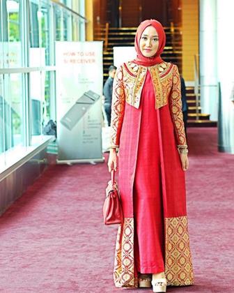 Gamis Batik Kombinasi Polos Untuk Pesta Pernikahan