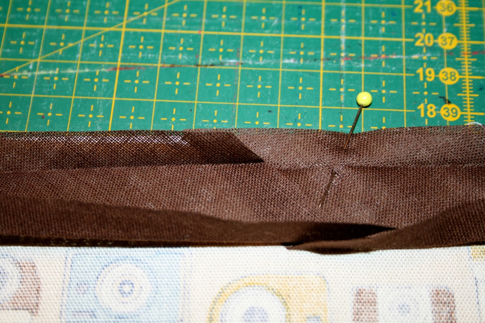 Stoffe & Komplizen: Anleitung zum Schrägband annähen