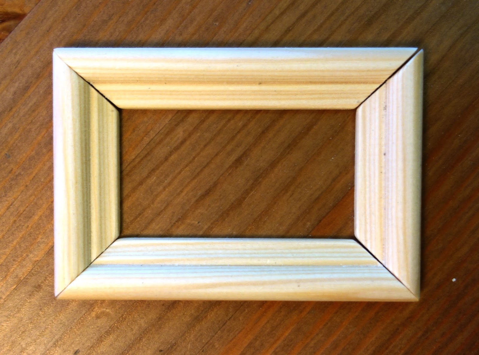 Stephanie Guy Fine Art Making a miniature dolls house picture frame