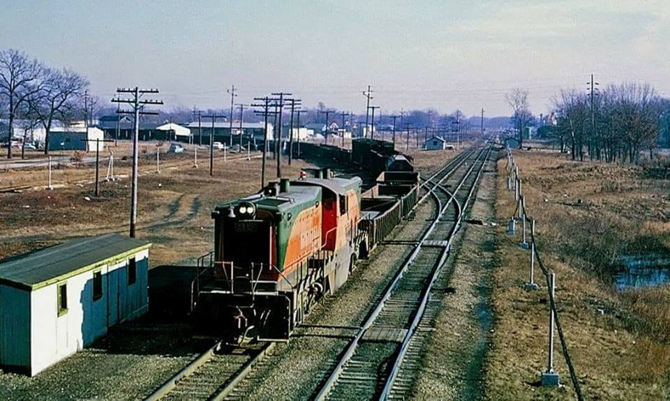Towns and Nature Griffith, IN EJ&E Railfan Action