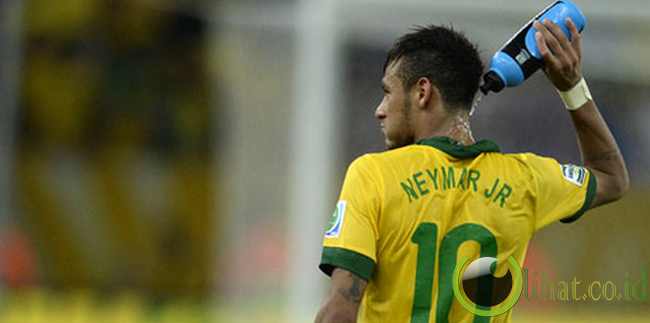 DEPAN: Neymar