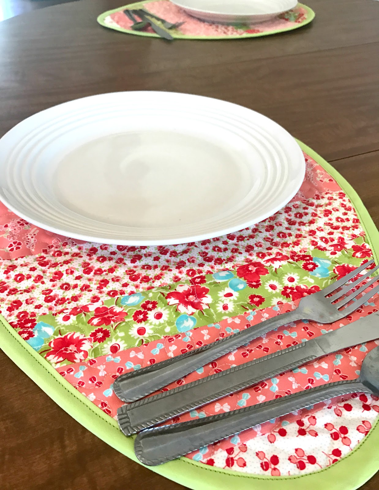 A Thread of Red Easter Egg Placemat Tutorial