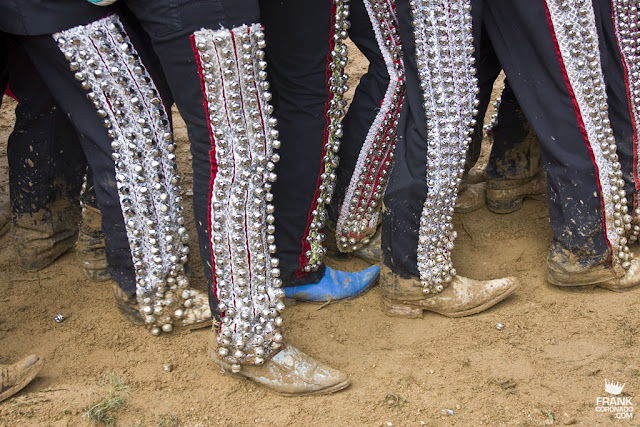 trajes de asistentes a las Fiestas en Oaxaca