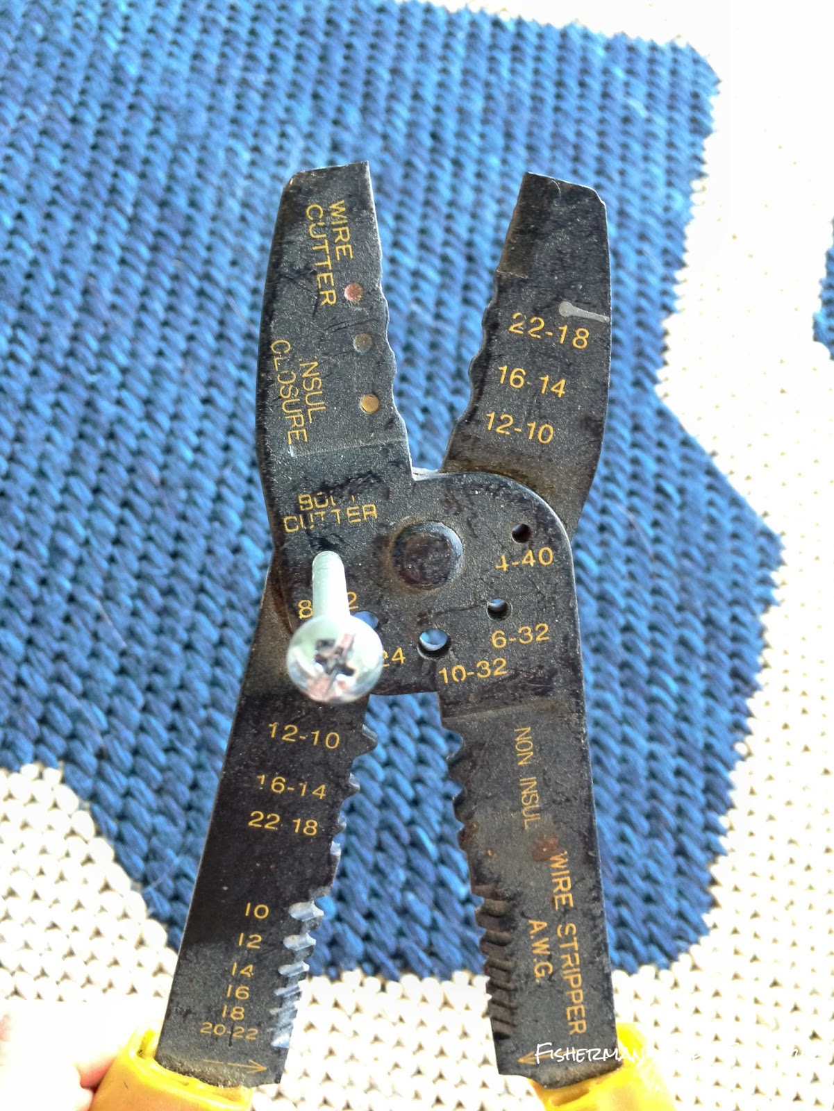 Fisherman's Wife Furniture How to Cut a Screw