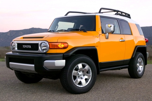 Harga Toyota FJ Cruiser Di Indonesia = Rp 900 Jutaan | Majalah Otomotif ...