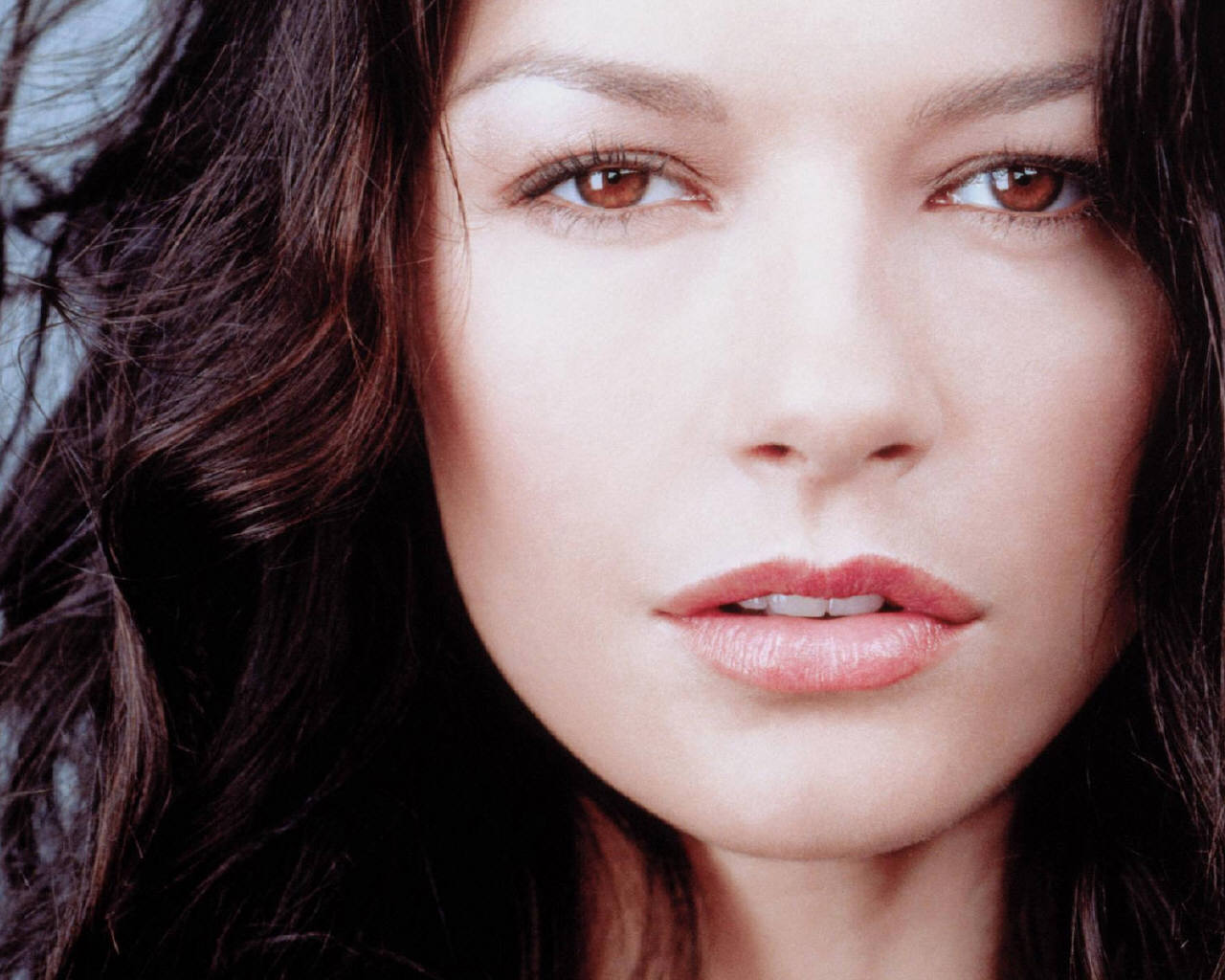 Lovely Wallpapers Catherine Zeta Jones new HD Wallpapers 2012