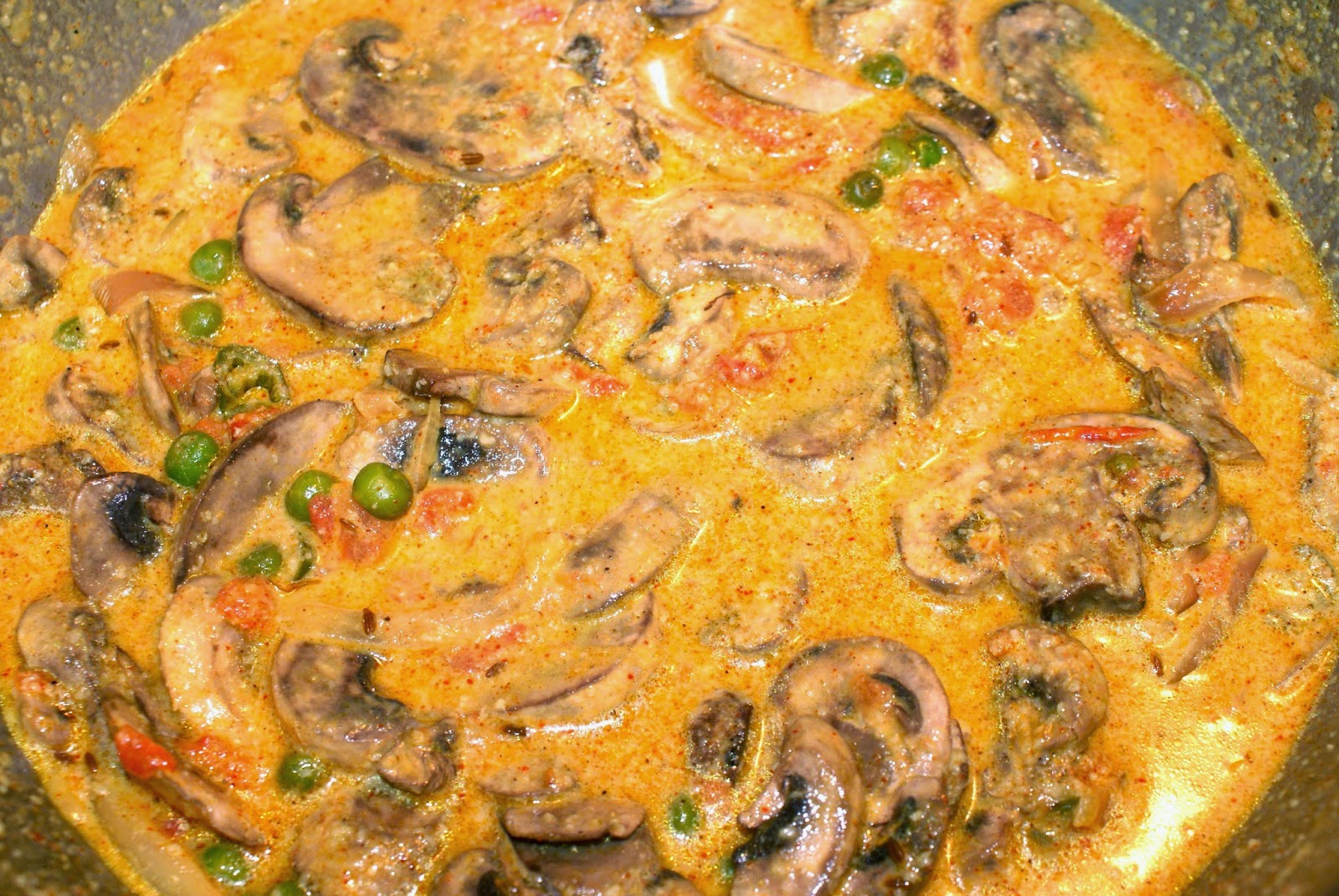 Nepali Tummy!!: Portobello Mushroom in Coconut Sauce Recipe!!