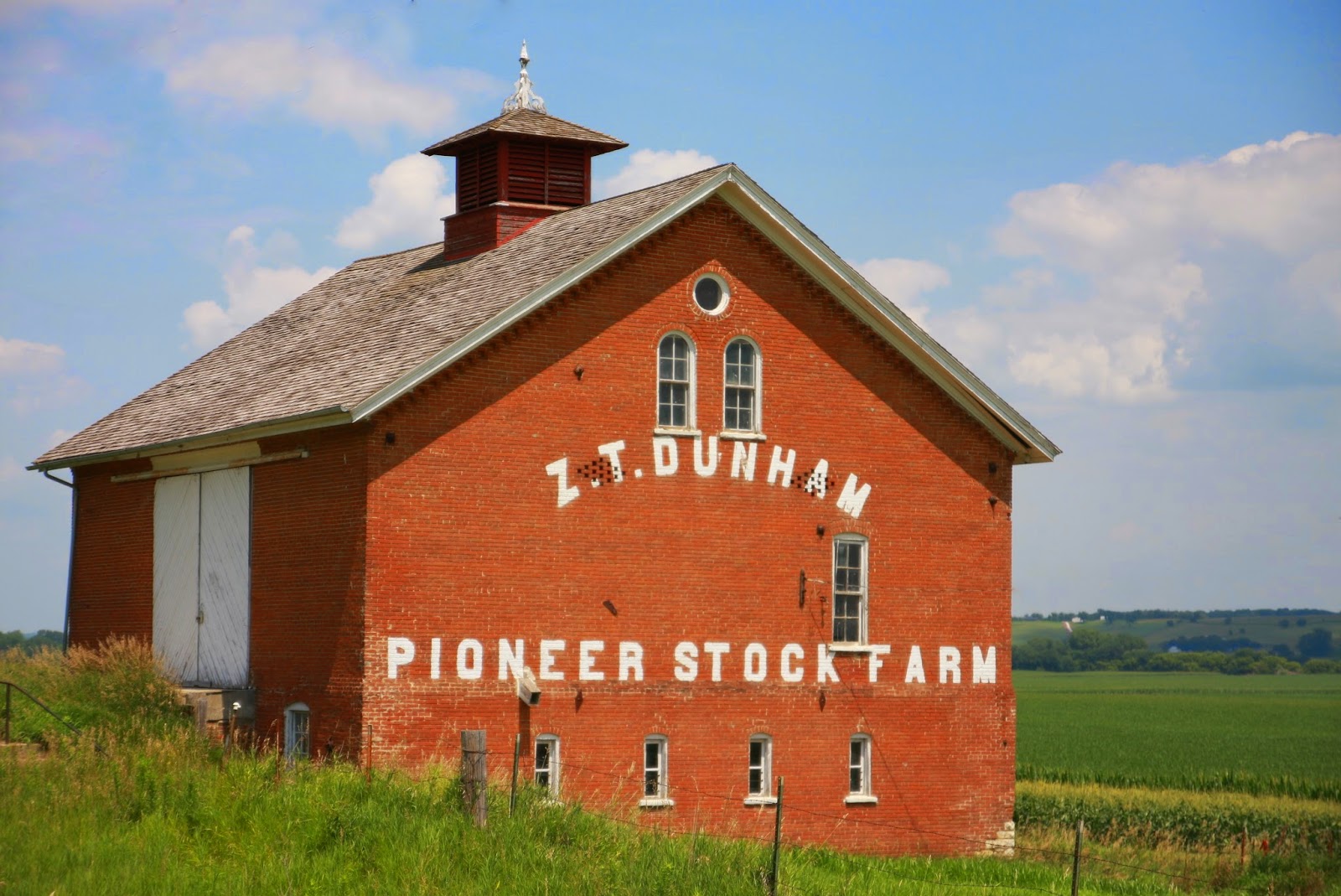 Maulsby's Musings from Calhoun Co., Iowa Iowa Barn Honors Pioneer Stock Farm