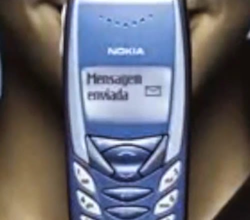 Propaganda dos celulares da Nokia em 2003, com vários modelos de aparelho de sucesso daquela época.