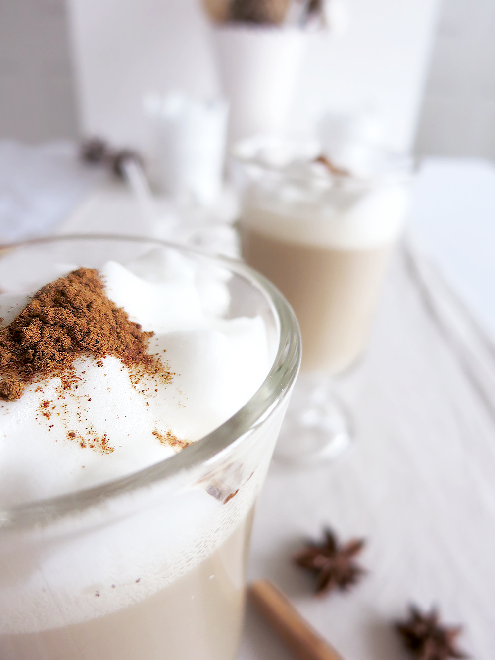 Almond chai latte mit Chai sirup Almond chai latte mit Chai sirup