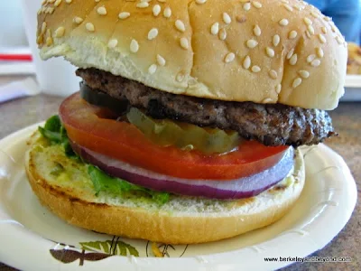 hamburger at Ikedas in Auburn, California