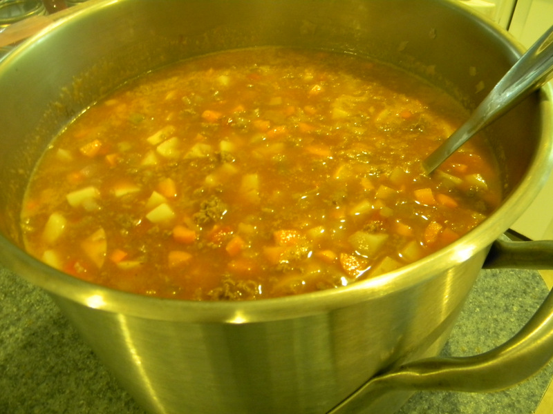 Home Joys Hamburger Soup to Can