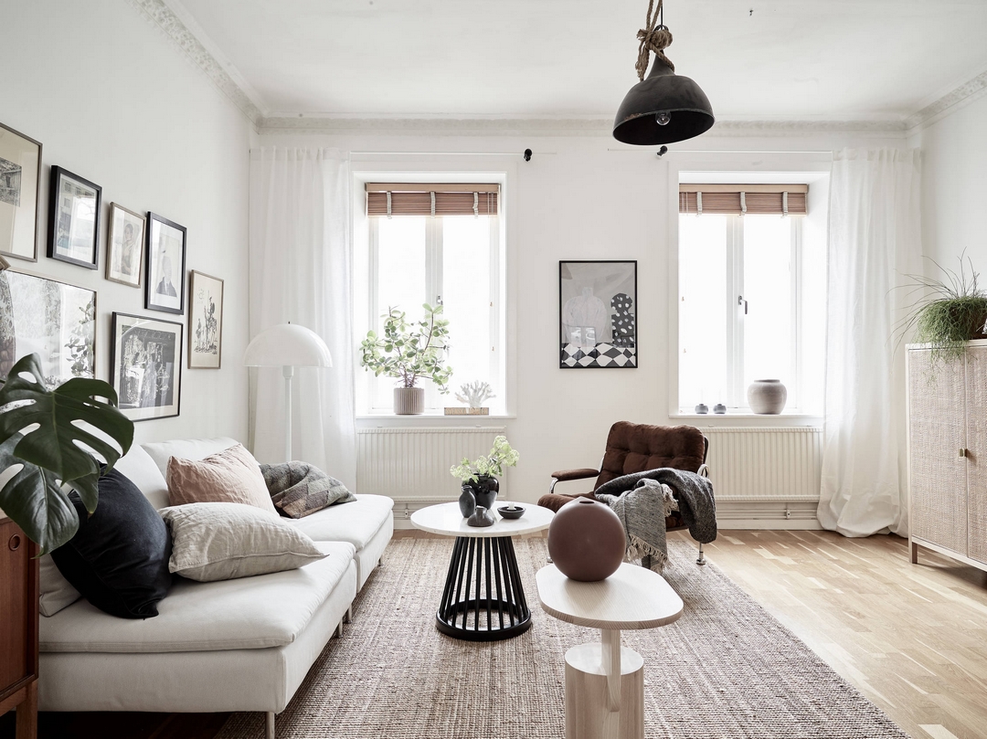 JOLIE ASSOCIATION DE COULEURS... BLANC, BRUN, BEIGE, NOIR ET VIEUX ROSE