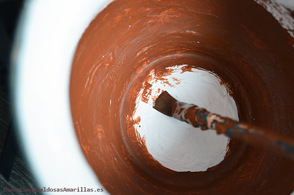 Color marrón para crear contraste