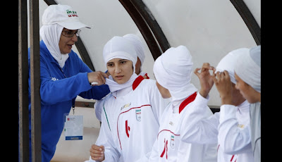 uniforme mujeres futbol iran