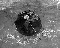 La capsula Zond 5 in acqua.