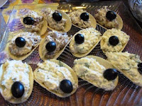 закуски, закуски на чипсах, закуски новогодние, закуски с крабовыми палочками, закуски с креветками, закуски с сыром, закуски с яйцом, коллекция рецептов, начинка, начинки, новогодний стол, праздничный стол, чипсы, чипсы Закуска на чипсах: варианты оригинальной начинки http://prazdnichnymir.ru/