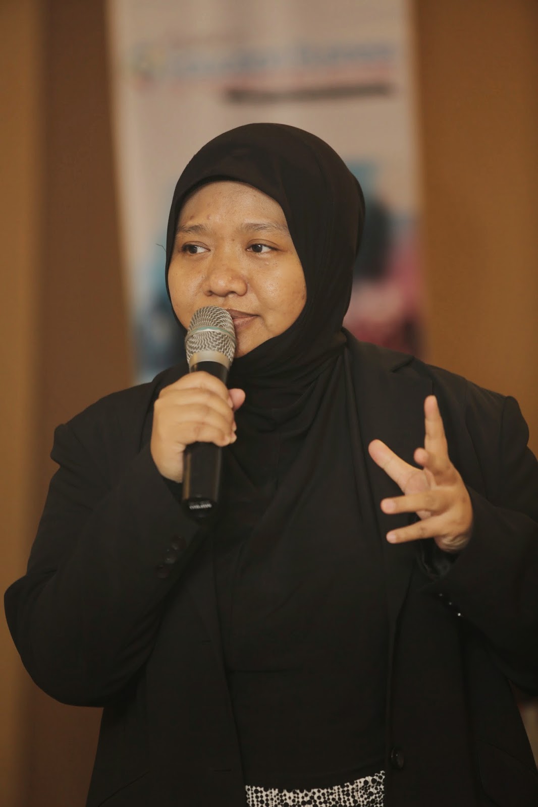 Education Business A Lean Start up Approach ABS CONSULTANT'S PROFILE