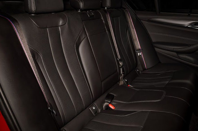 rear-passenger-seats