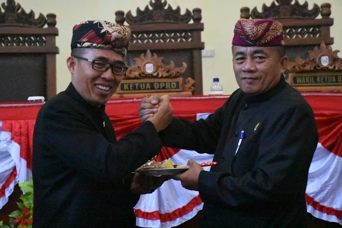 Plt Bupati Lamtim Zaiful Bokhori Mengahadiri Rapat Istimewa DPRD Lampung Timur