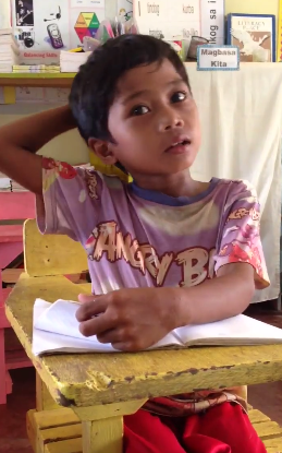 Poor Boy Eating Rice with Junk Food as 'ULAM' for Lunch Receives Help from Netizens Poor Boy Eating Rice with Junk Food as 'ULAM' for Lunch Receives Help from Netizens