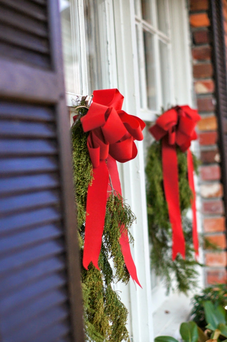 Cultivate Create: Christmas Curb Appeal