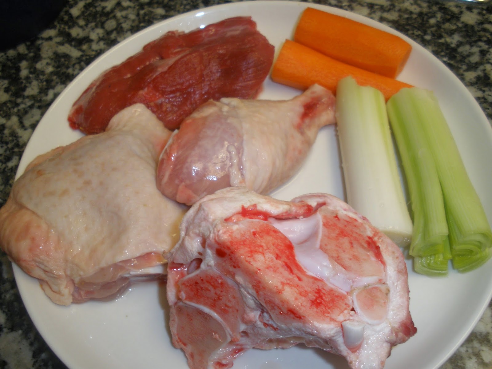 . Caldo de pollo