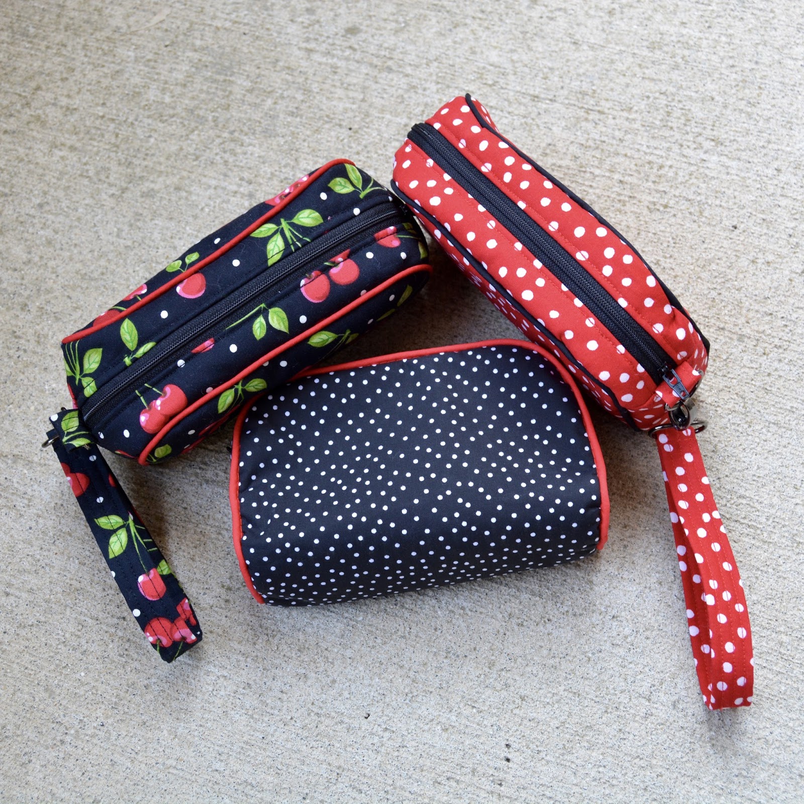 Roonie Ranching Piped Zipper Pouch Sewing Tutorial