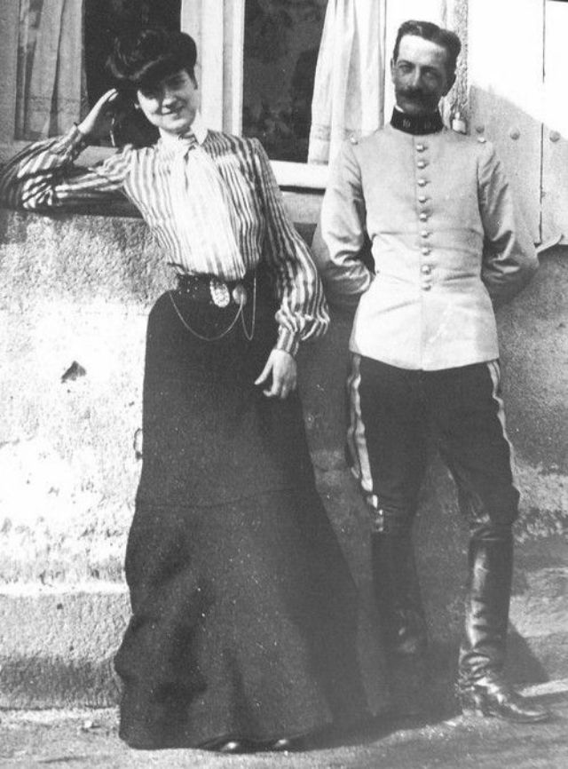 26 classy and fabulous photos of a young coco chanel in the 1910s and 26 Classy and Fabulous Photos of a Young Coco Chanel in the 1910s and