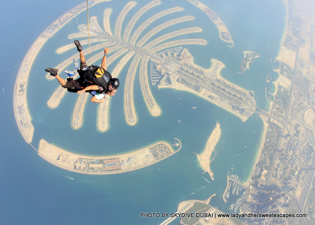 Skydiving above Palm Jumeirah 