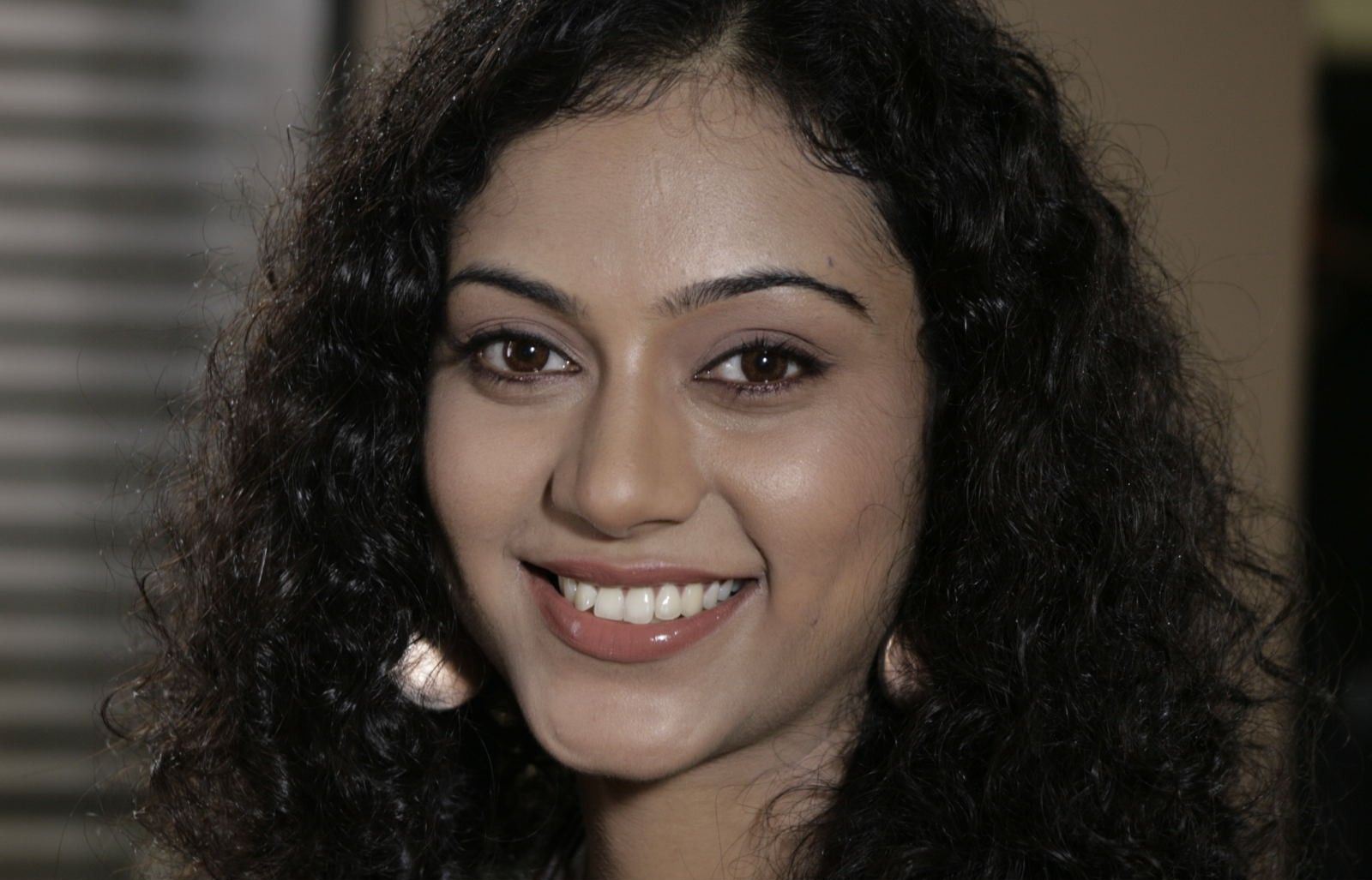 Sab Sexy Actress Rupa Manjari Cute And Gorgeous Photo Shoot Gallery In Naan Movie