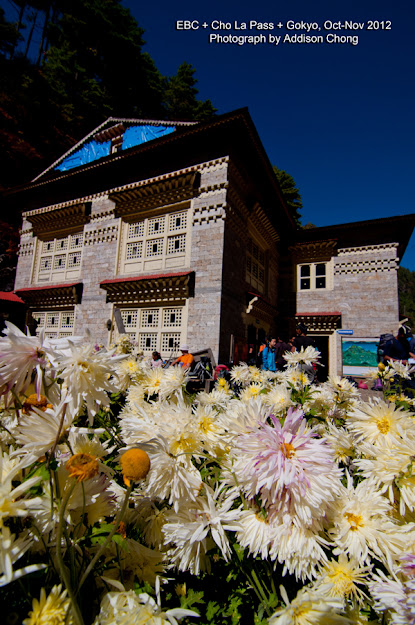 Monjo, Entrance to Sagarmatha National Park