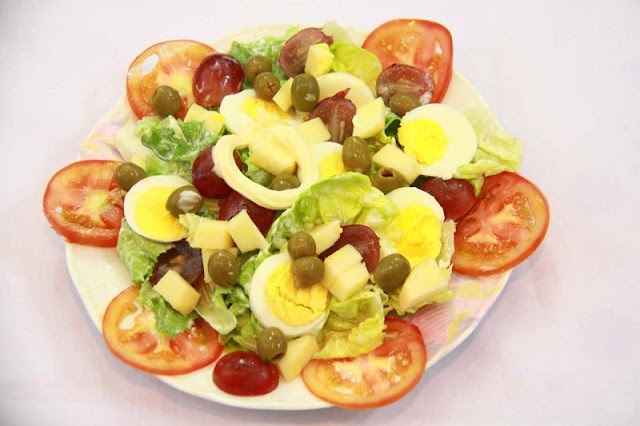 Bí quyết giảm cân nhanh bằng chế độ ăn uống khoa học    Salad-trung