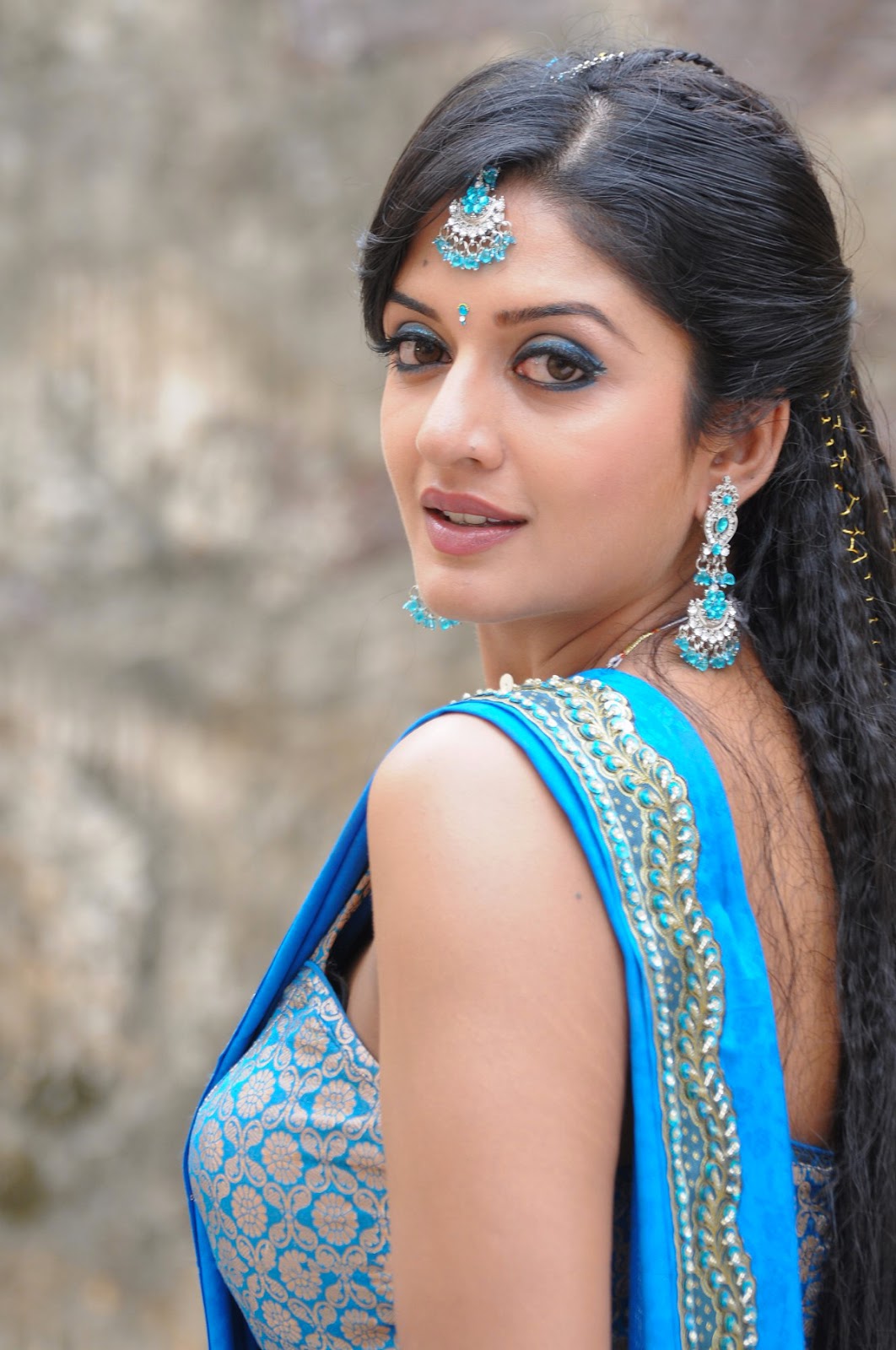 Vimala Raman Hot In Bikini Blouse And Blue Saree Flaunting Beauty In A