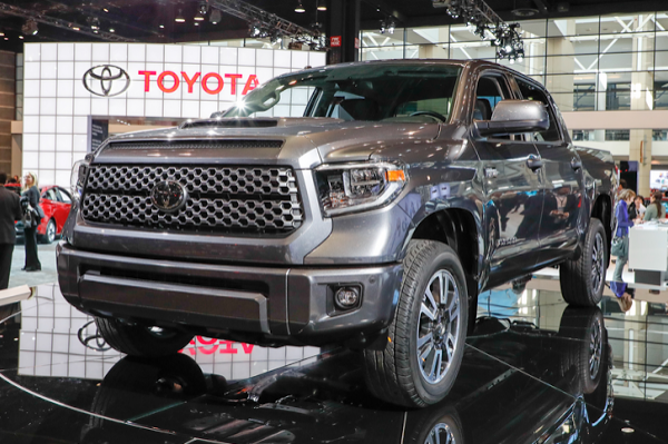 2018 TRD Sport review, for the Tundra pickup and Sequoia full-measure SUV