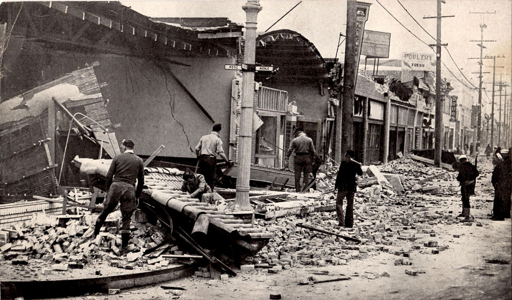 21 Rare Photographs of the 1933 Long Beach Earthquake vintage everyday